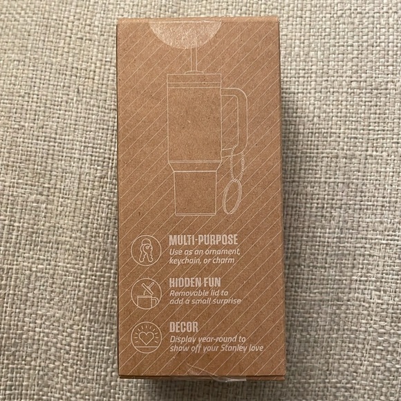 Stanley Mini Quencher Ornament Keychain - Picture 4 of 4